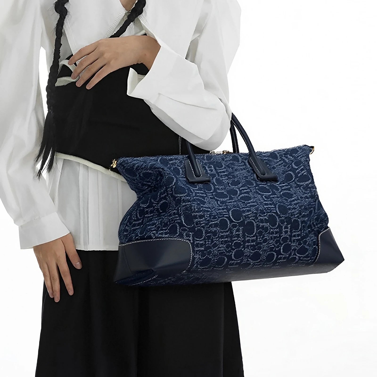 Geometric Letter Pattern Travel Totes – Sophisticated Blue Fabric  Leather Accents Metallic  for Urban Mobility Chic Versatility