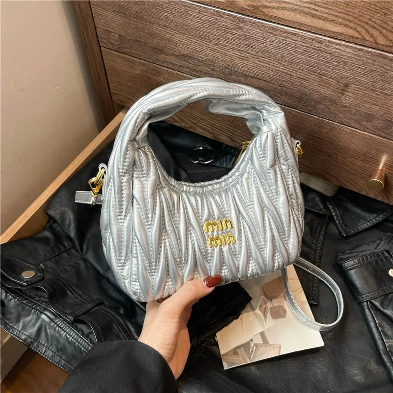 Elegant High-End Shopper Tote Bag for Fashionable Women with Large Capacity and Vintage Inspired Leather