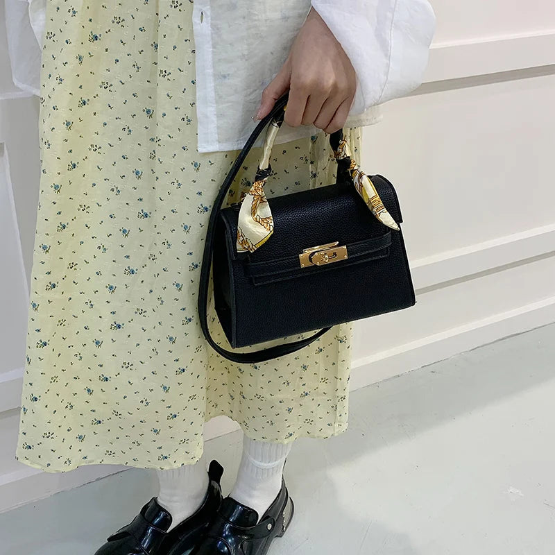 Vintage Inspired Leather Handbag For Women Bohemian Crossbody Shoulder Bag With Fringe Details Ladies Casual Fashion Purse