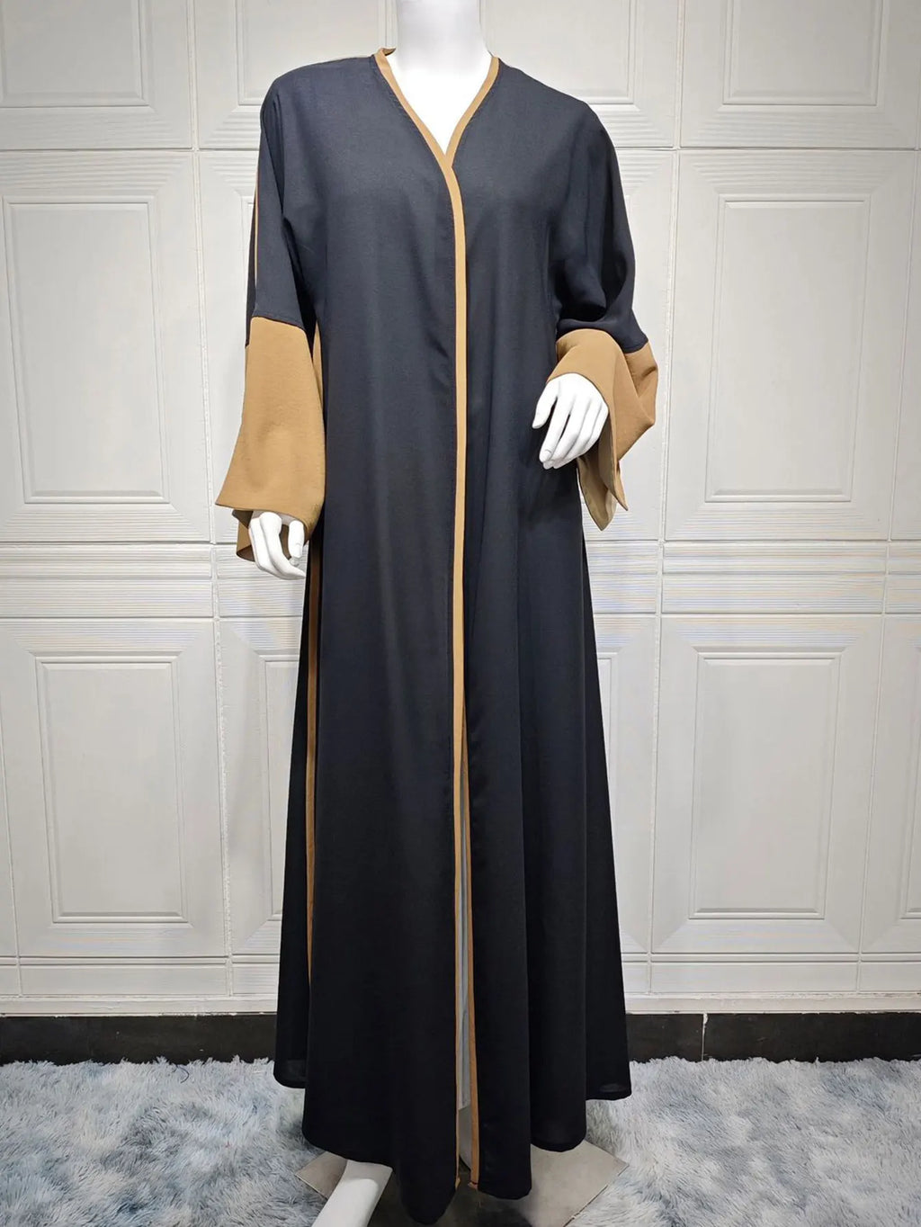 Islamic Black Abaya for Women Ideal for Ramadan Daily Wear in Middle East Countries like Oman Bahrain for Muslim Modest Fashion