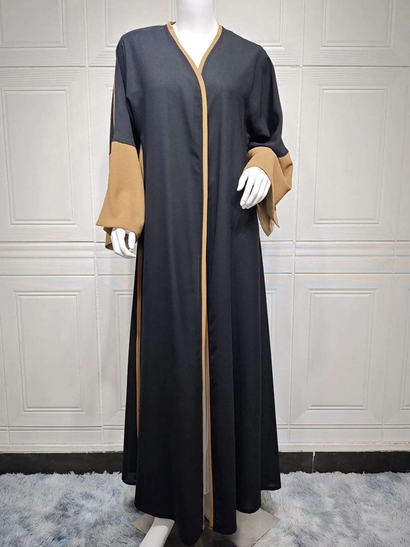 Islamic Black Abaya for Women Ideal for Ramadan Daily Wear in Middle East Countries like Oman Bahrain for Muslim Modest Fashion