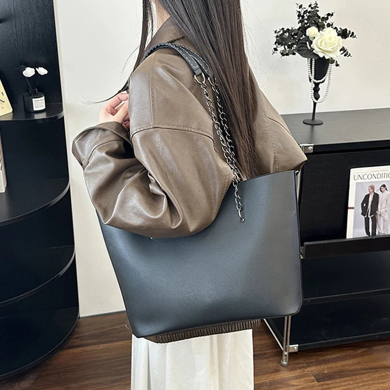 Luxury PU Leather Tote Bag For Women New Chains Shoulder Bag Large Capacity Handbag Travel Female Handle Bag bolso