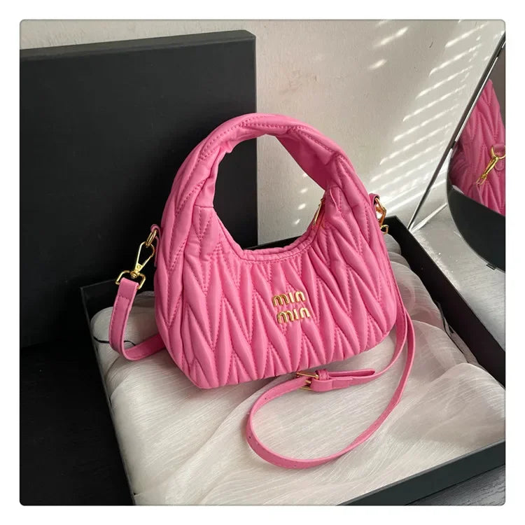 Elegant High-End Shopper Tote Bag for Fashionable Women with Large Capacity and Vintage Inspired Leather