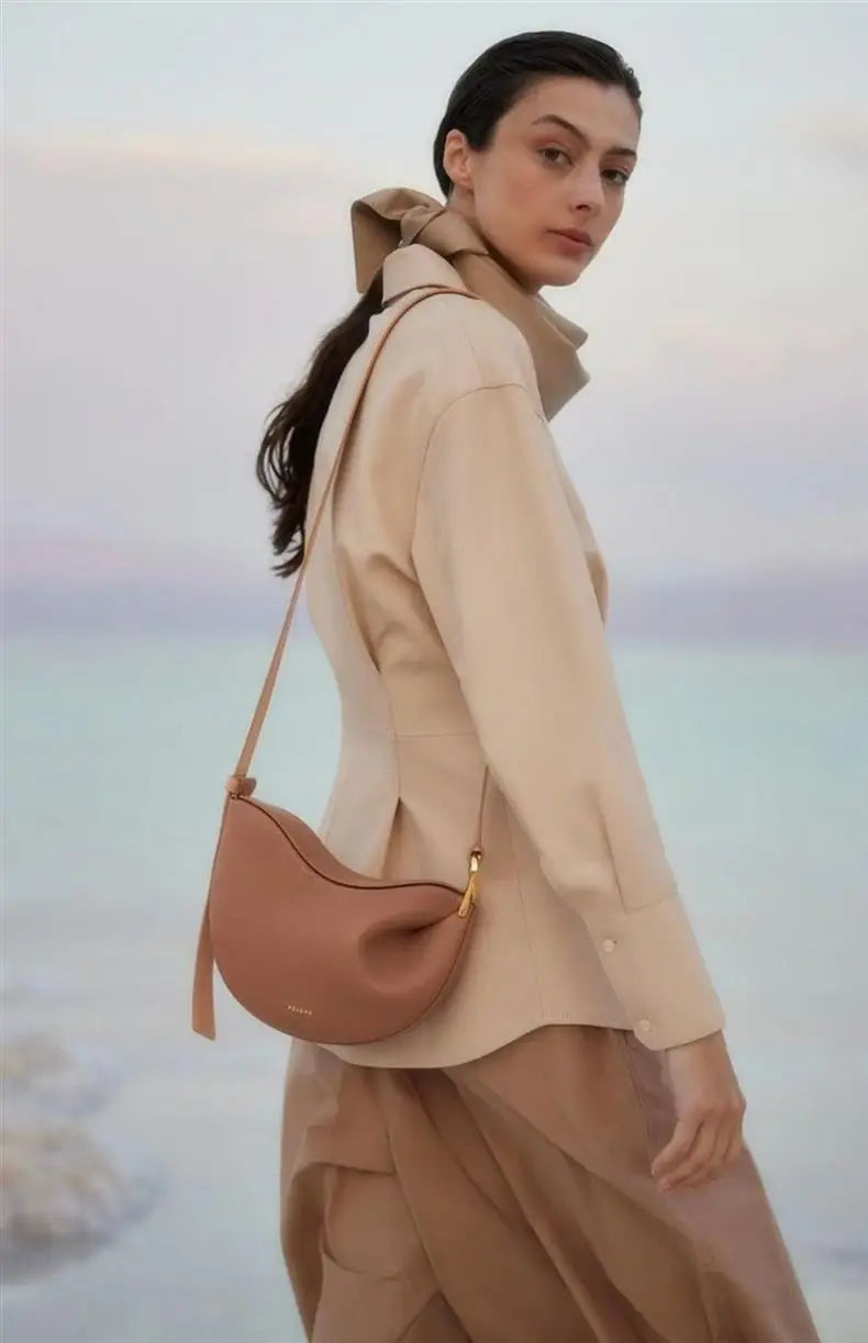 2025 New Pea-shaped Tote Bag Soft Leather Premium Commuter Bag Shoulder & Handheld Dual Use Minimalist Pleated Design Bag