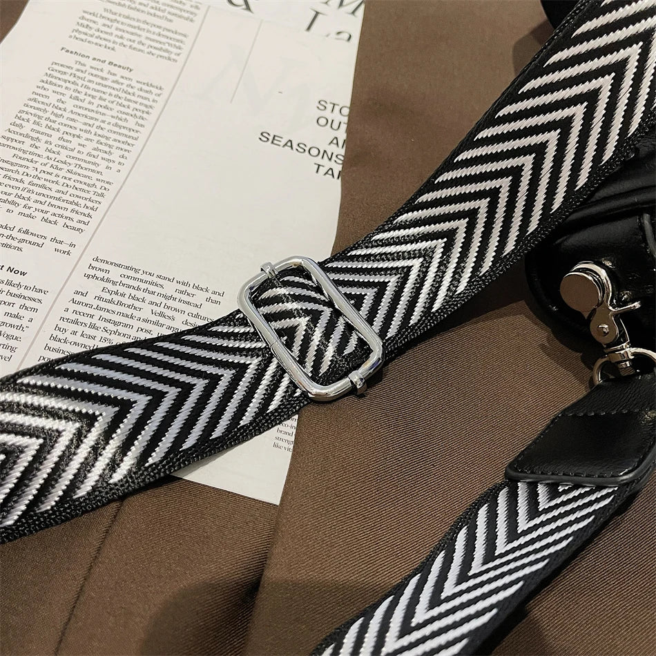 Luxury Woman Chest Bag Fashion Tassel Leather Large Capacity Crossbody Sling Bag Women Waist Bag Casual Rivet Design Travel Sac