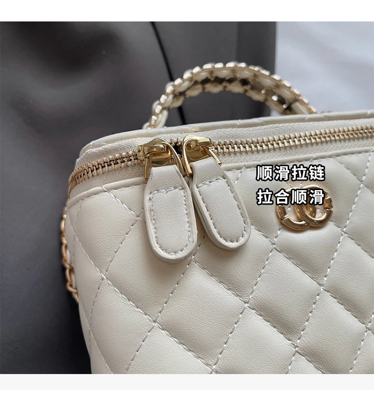 Luxury Brand Ladies Genuine Leather Messenger Bag, Elegant Shoulder Handbag By Famous Designer, Popular Crossbody Tote Bags