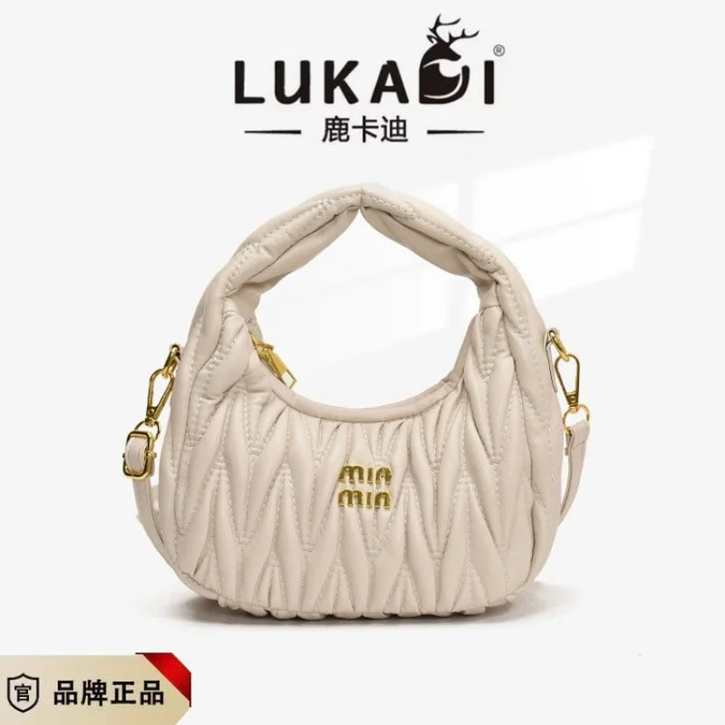 Luxury Women's Tote Bag Made Of Fine Leather Boasting Casual Simple Vintage And Paris Trendy Chic Look