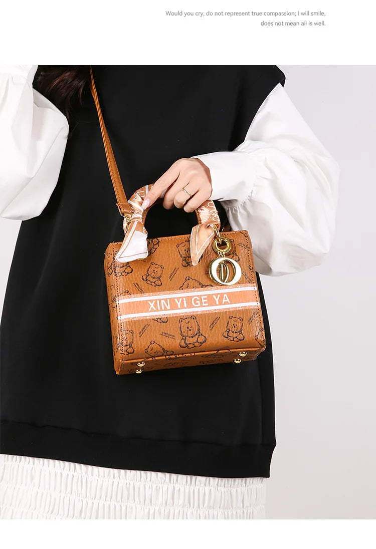 Luxury Bear Print Tote Bag for Women 2025, French Inspired Bucket Shoulder Purse, High Quality PU Leather Crossbody Bag