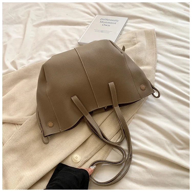 New Handheld Tote Bag Large Capacity Fashionable Women's Bag Premium Single Shoulder Underarm Bag Trousses De L’épaule