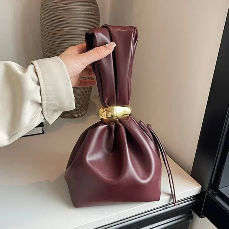 Soft Leather Clutch Bag for Travel Luxury Designer Women Pleated Mini Bucket Pouch Temperament Side Zipper Party Evening Bags