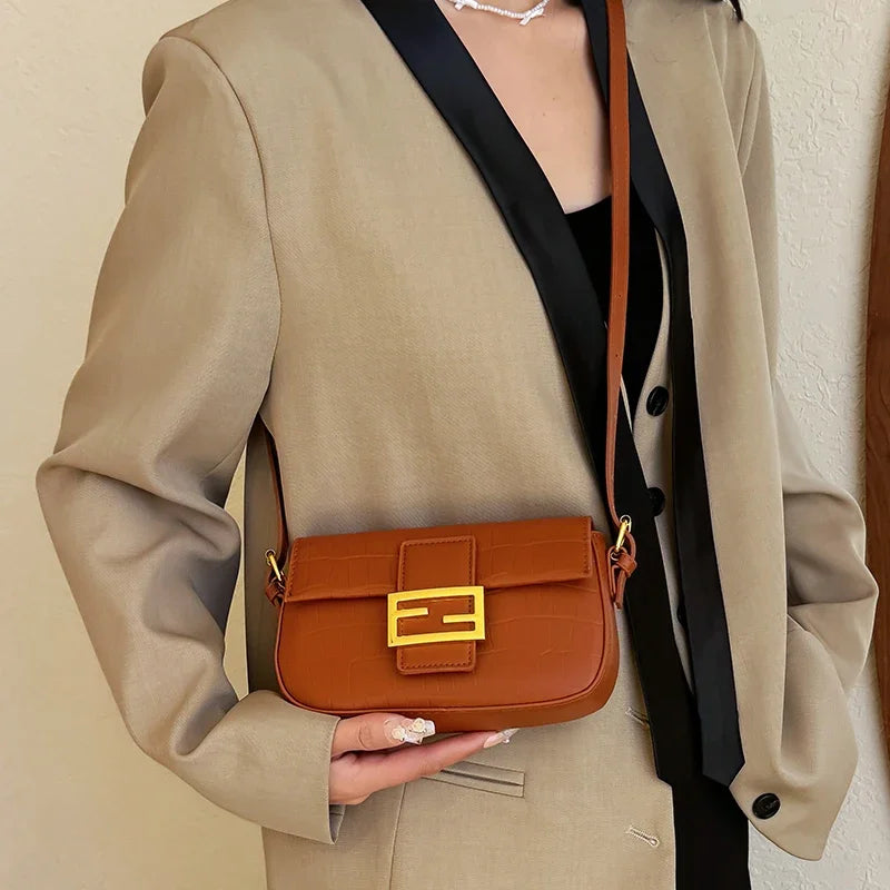 Luxury Simple Commuter Backpack Bag with Elegant Design for Men and Women High-End Minimalist Vintage