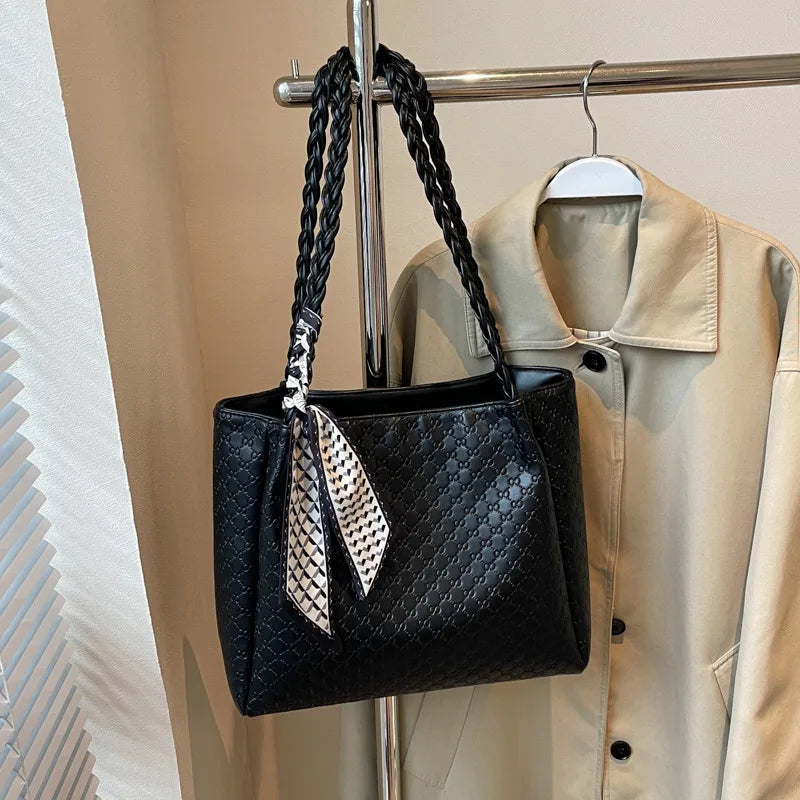 Fashion Tote Bag for Women Large Capacity Shoulder Purse Designer Handbag Simple Style Casual Office Commute Daily Use