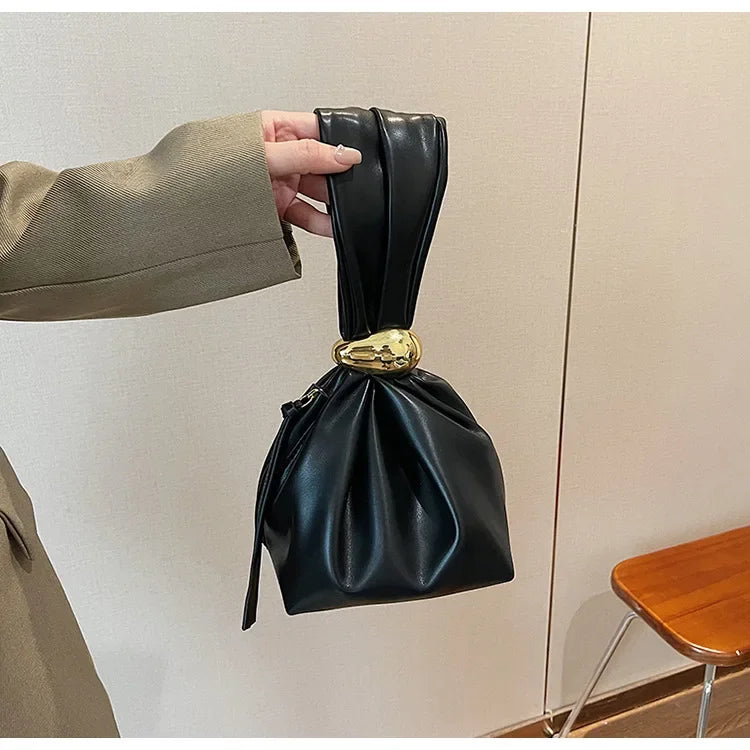 Soft Leather Clutch Bag for Travel Luxury Designer Women Pleated Mini Bucket Pouch Temperament Side Zipper Party Evening Bags