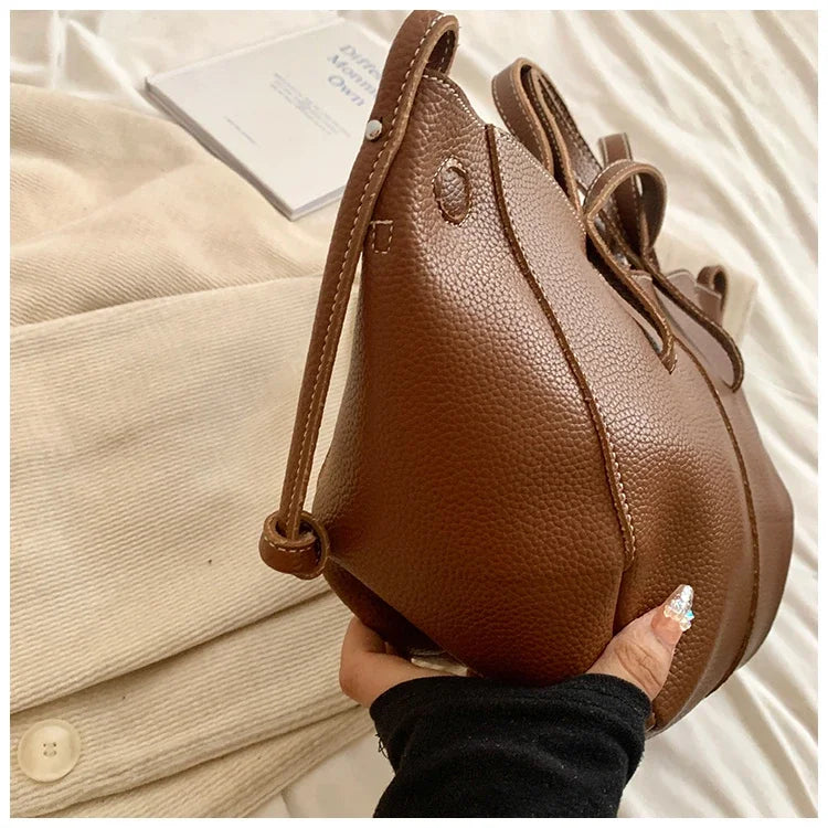 New Handheld Tote Bag Large Capacity Fashionable Women's Bag Premium Single Shoulder Underarm Bag Trousses De L’épaule