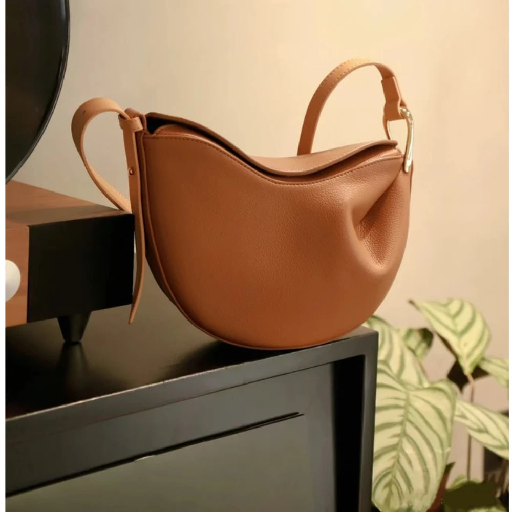 2025 New Pea-shaped Tote Bag Soft Leather Premium Commuter Bag Shoulder & Handheld Dual Use Minimalist Pleated Design Bag