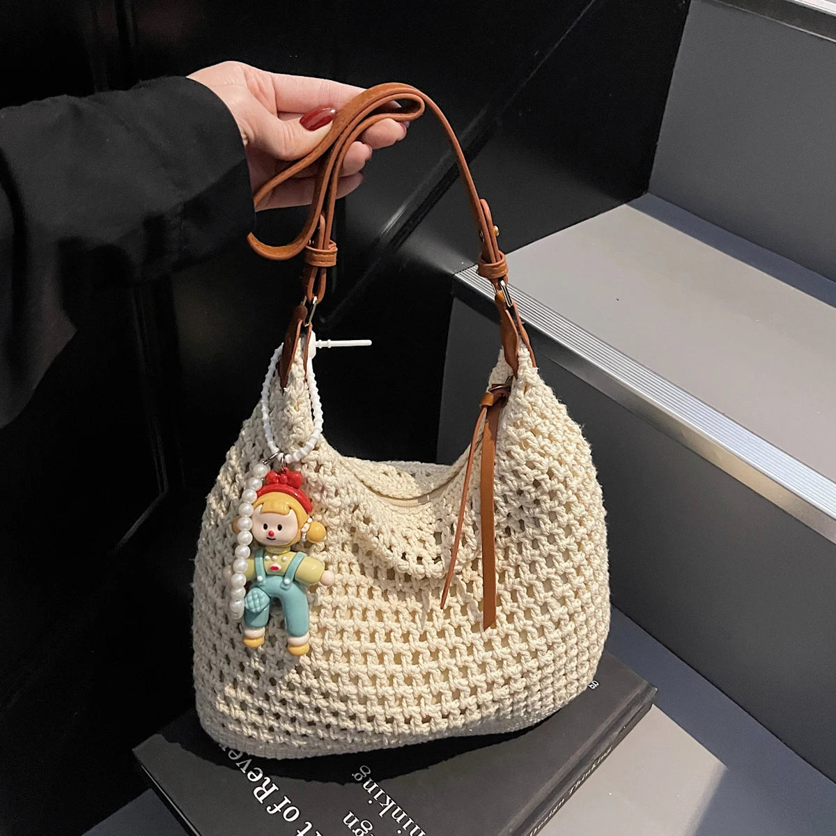 Travel Bag Hand-Woven Large-Capacity Straw Bag Women's 2025 New Beach Shoulder Bag Summer Tote Bag Seaside Play Travel Work Clothing to Work to School