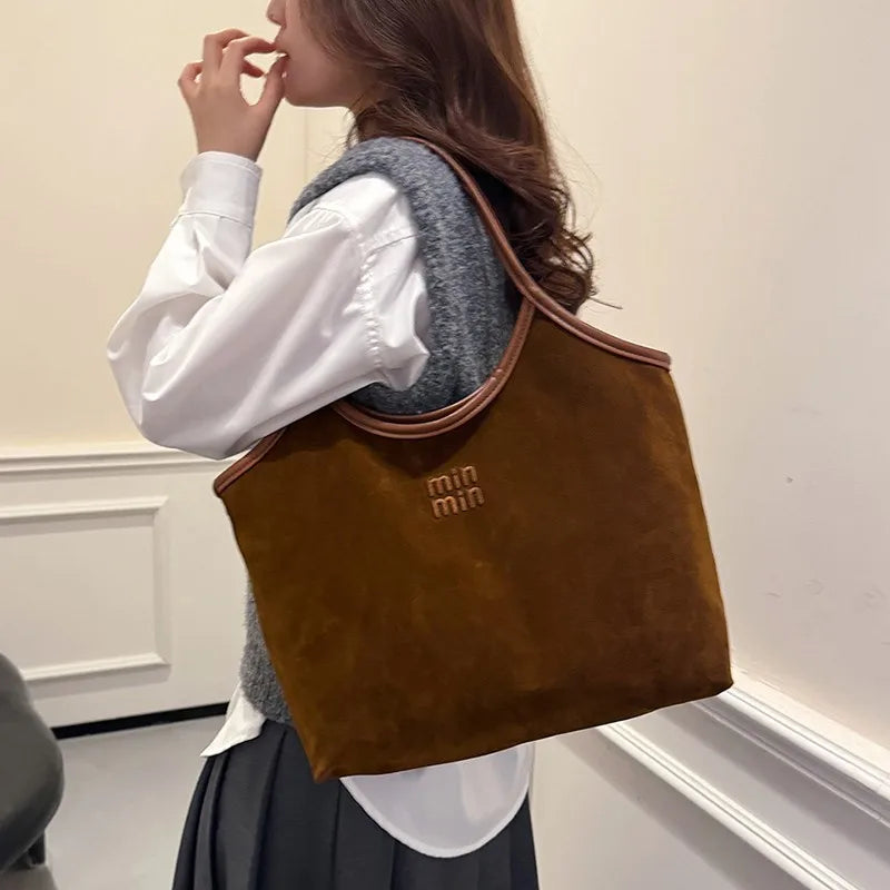 Lady tote bag - stylish, versatile, high-end, retro, large capacity at the armpit, single shoulder, suitable for daily commuting