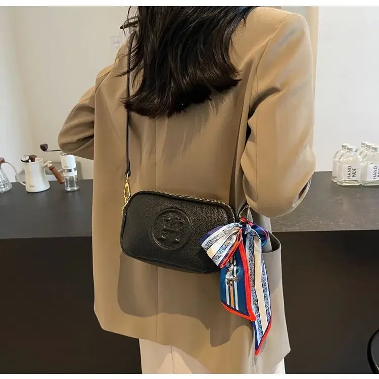 Bucket bag designer luxurious high appearance camera bag new zipper shoulder crossbody bag fashionable and versatile travel bag