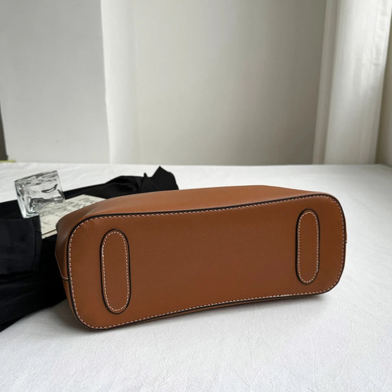 Luxury PU Leather Tote Bag For Women New Chains Shoulder Bag Large Capacity Handbag Travel Female Handle Bag bolso