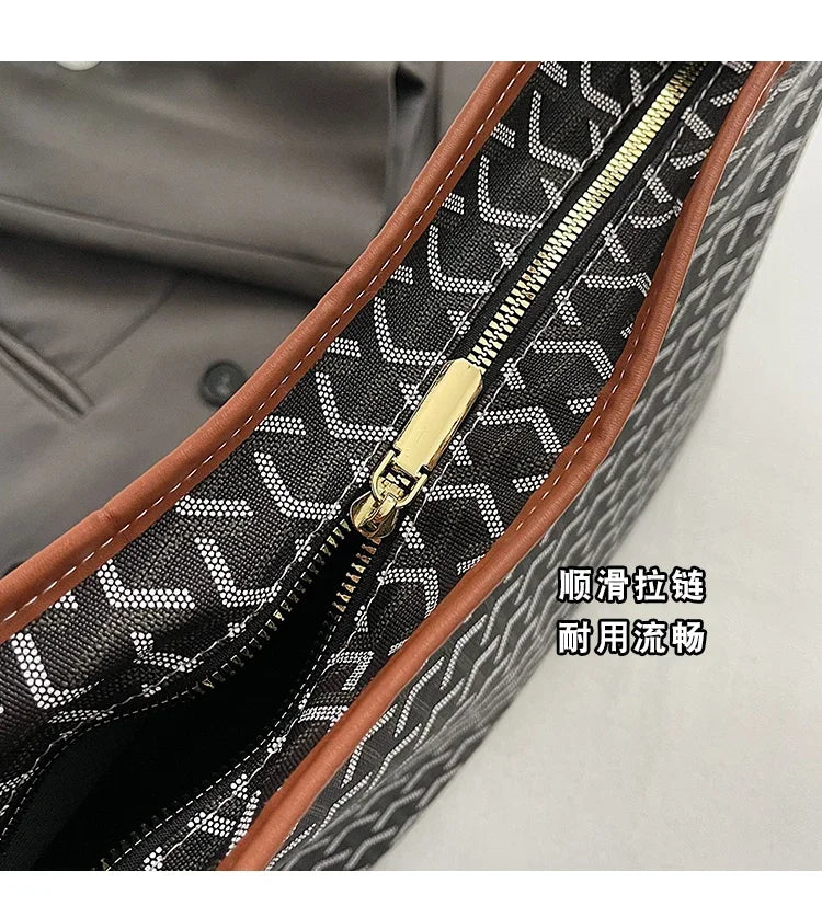 Luxury Designer Paris Fashion Tote Bag With Large Capacity And Trendy Design Ideal For Women Messenger Purse