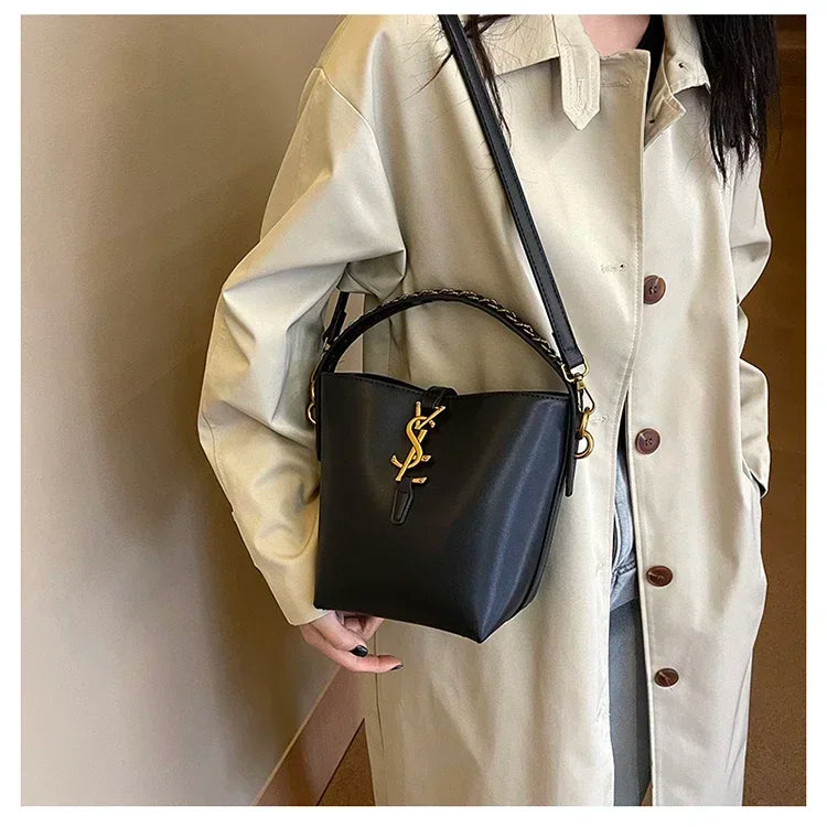 2025 Summer New! Light - Luxury Women's Bucket Bag - High - End Niche Design, Stylish Shoulder Messenger for All Occasions