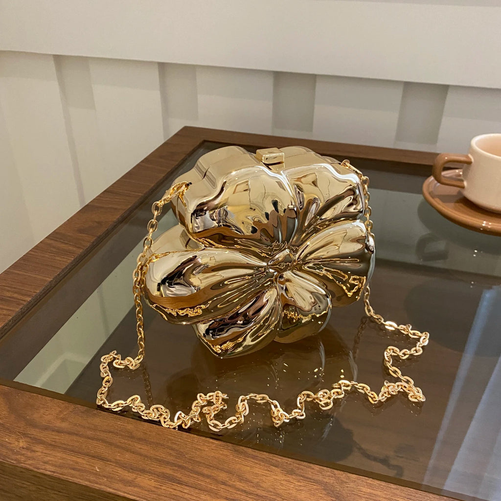 Elegant PVC Flower Shiny Evening Shoulder Bags For Women Lightweight Mini Chain Shoulder Bag Magnetic Closure For Party Dinner