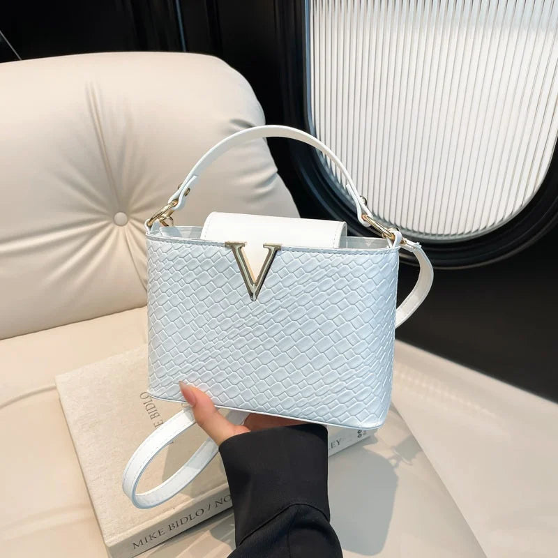 Luxury Women's Tote Bag, Chic V Shaped Stylish Pu Leather Bucket Bag, Top Cover Handbag Women Shoulder Crossbody Bags for Woman