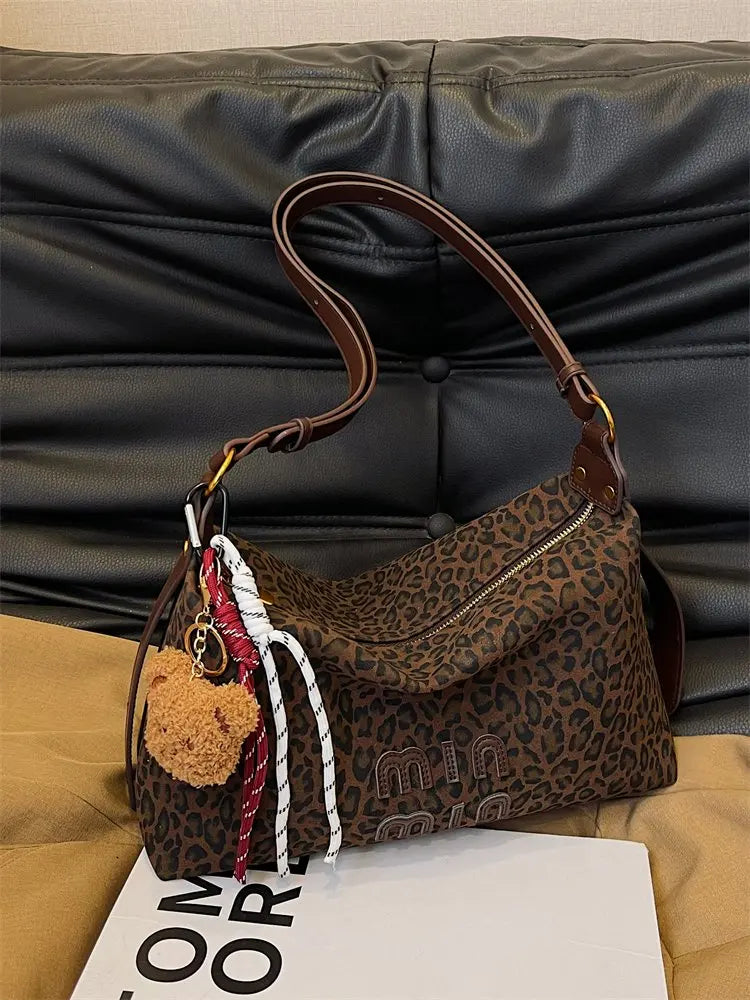 Women's Beautiful Handbag Attractive Look For Garden Parties And Outdoor Soirees Charming