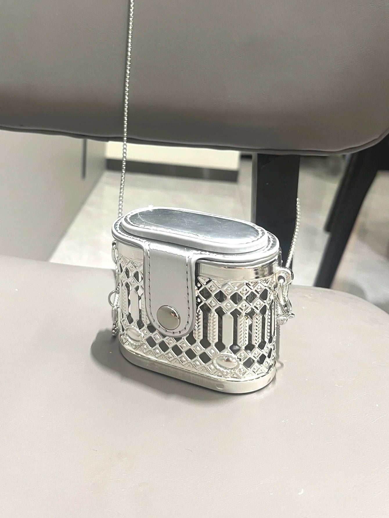 Golden luxury Designer mini small shoulder bags Evening bag Purses and handbag funny metal shape Clutch purse Party Wedding