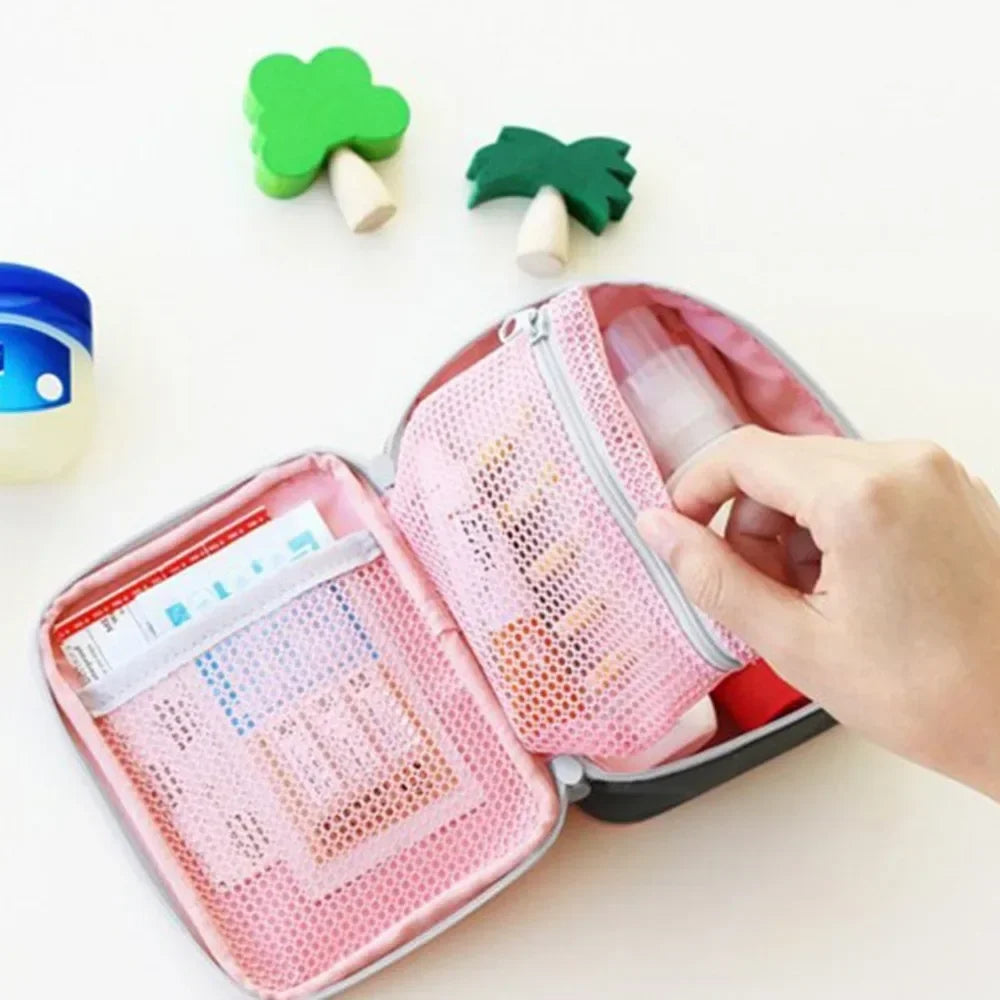 Mini Outdoor First Aid Kit Bag Travel Portable Medicine Package Emergency Kit Bags Medicine Storage Bag Small Organizer
