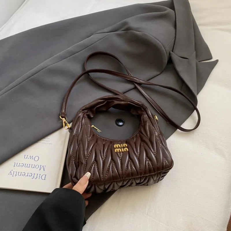 Luxury Ladies Shoulder Bag Made Of Premium Leather Boasting Paris Style And Casual Vintage Trendy Look