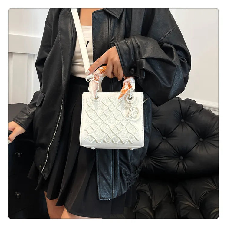 Luxury 2025 New Versatile Craftsmanship Embroidery Concubine Bag Handbag, Women's Crossbody Bag