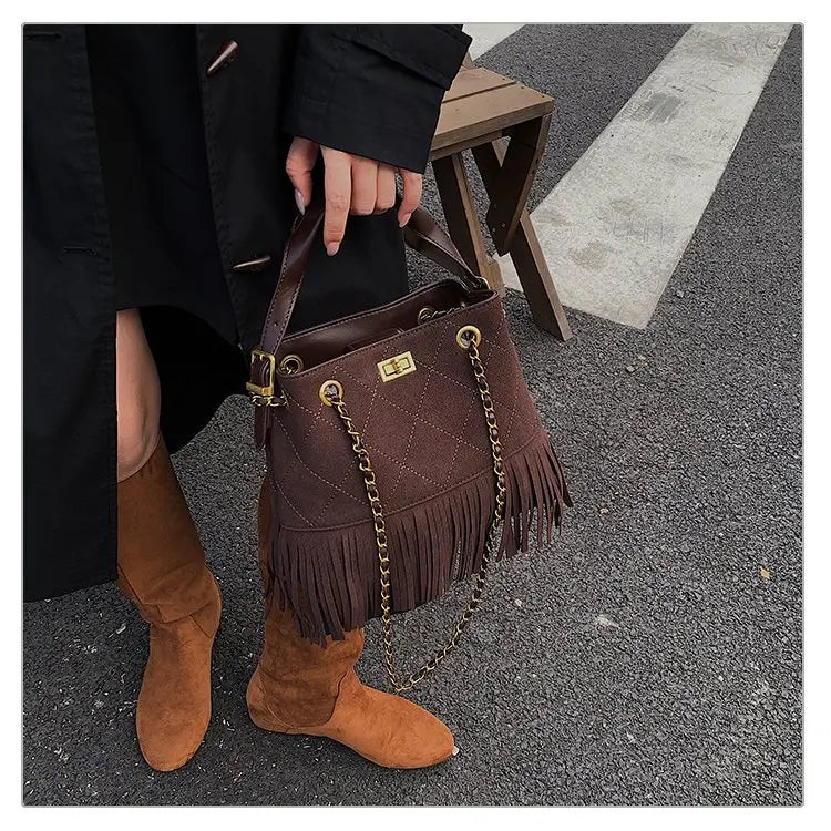 High-End Women's Shoulder Bag Made Of Premium Leather With Trendy Design And Paris Vintage Style