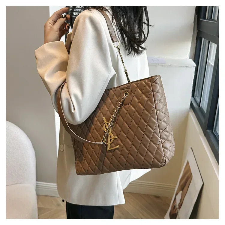 Fashionable Ladies Shoulder Bag, Designer Leather Tote Bag For Women, Elegant Crossbody Bag Must Have Item