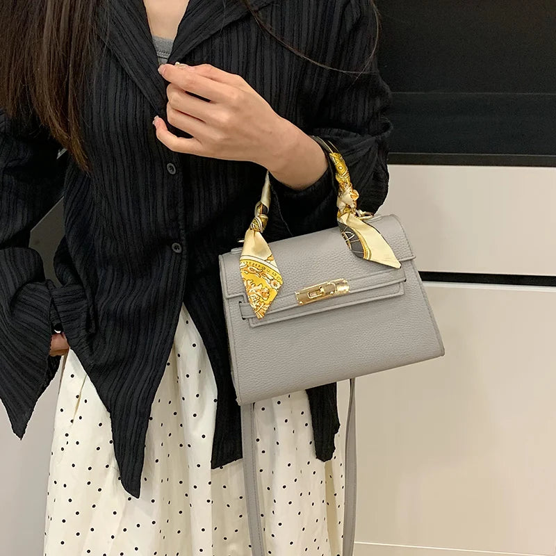 Vintage Inspired Leather Handbag For Women Bohemian Crossbody Shoulder Bag With Fringe Details Ladies Casual Fashion Purse