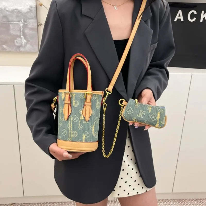 Casual Exquisite Crossbody Bag - French Niche New Style Trendy High-End European American Sweet Retro Bag