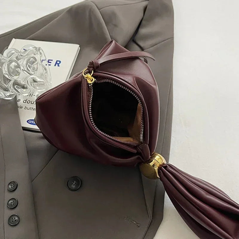 Soft Leather Clutch Bag for Travel Luxury Designer Women Pleated Mini Bucket Pouch Temperament Side Zipper Party Evening Bags