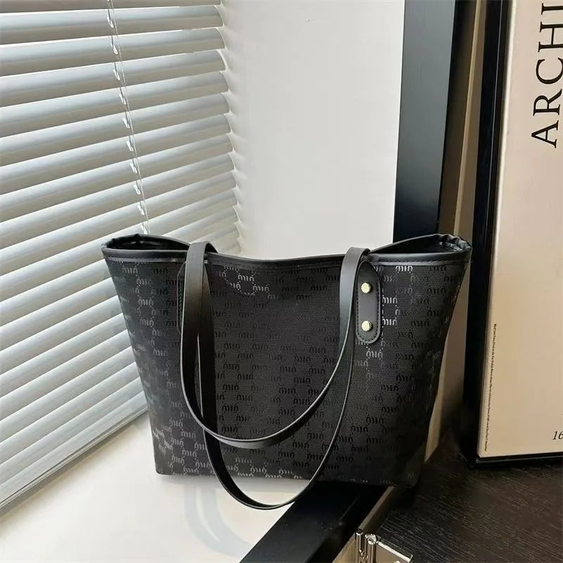 Luxury-textured Tote Handbag for Women, 2025 Summer New Design Large Capacity Checkered Shoulder Bag, Trendy Underarm Bag