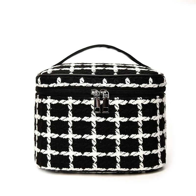 Luxury Design Portable Cosmetic Bag For Women Lightweight Toiletry Wash Storage Bags Handle Lipstick Square Makeup Purse