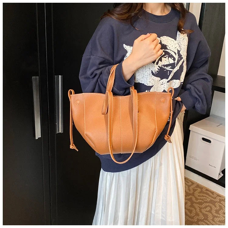 New Handheld Tote Bag Large Capacity Fashionable Women's Bag Premium Single Shoulder Underarm Bag Trousses De L’épaule