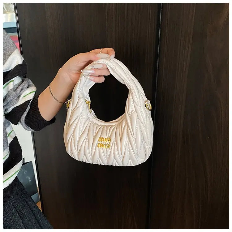 Luxury Ladies Shoulder Bag Made Of Premium Leather Boasting Paris Style And Casual Vintage Trendy Look