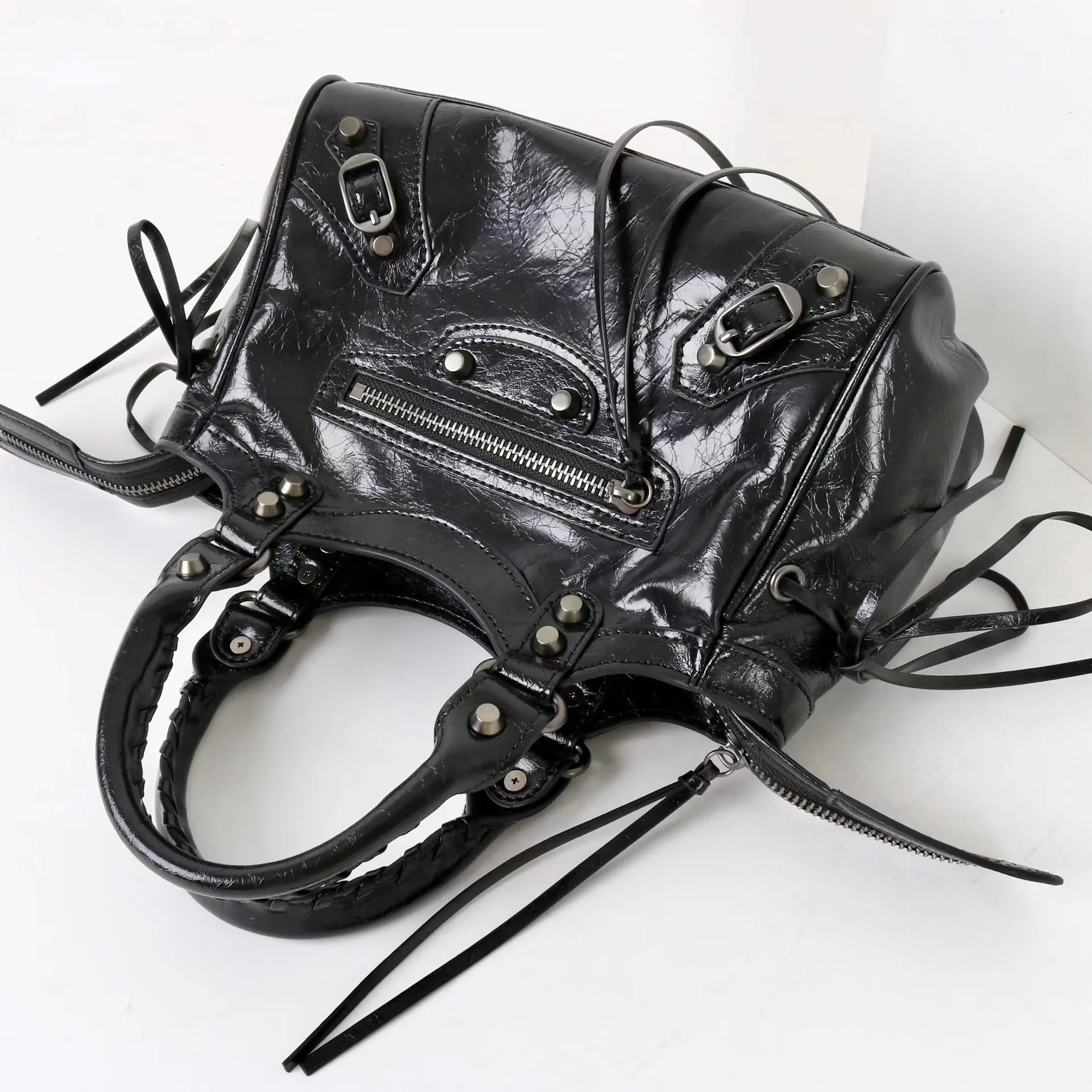 Postman's Bag Single-Shoulder Crossbody Commuter Leather Women's Chain Soft Square Bag Large Capacity Versatile Everyday