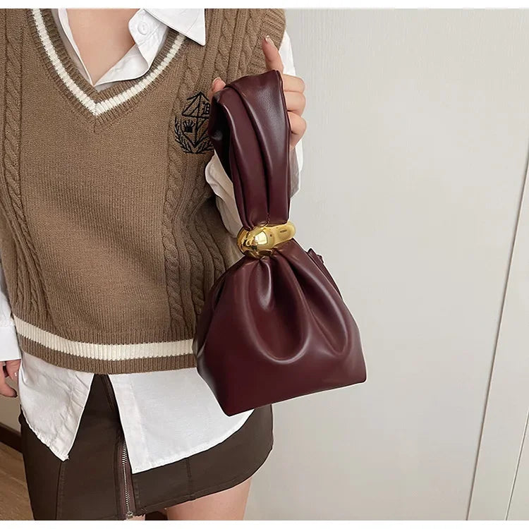 Soft Leather Clutch Bag for Travel Luxury Designer Women Pleated Mini Bucket Pouch Temperament Side Zipper Party Evening Bags