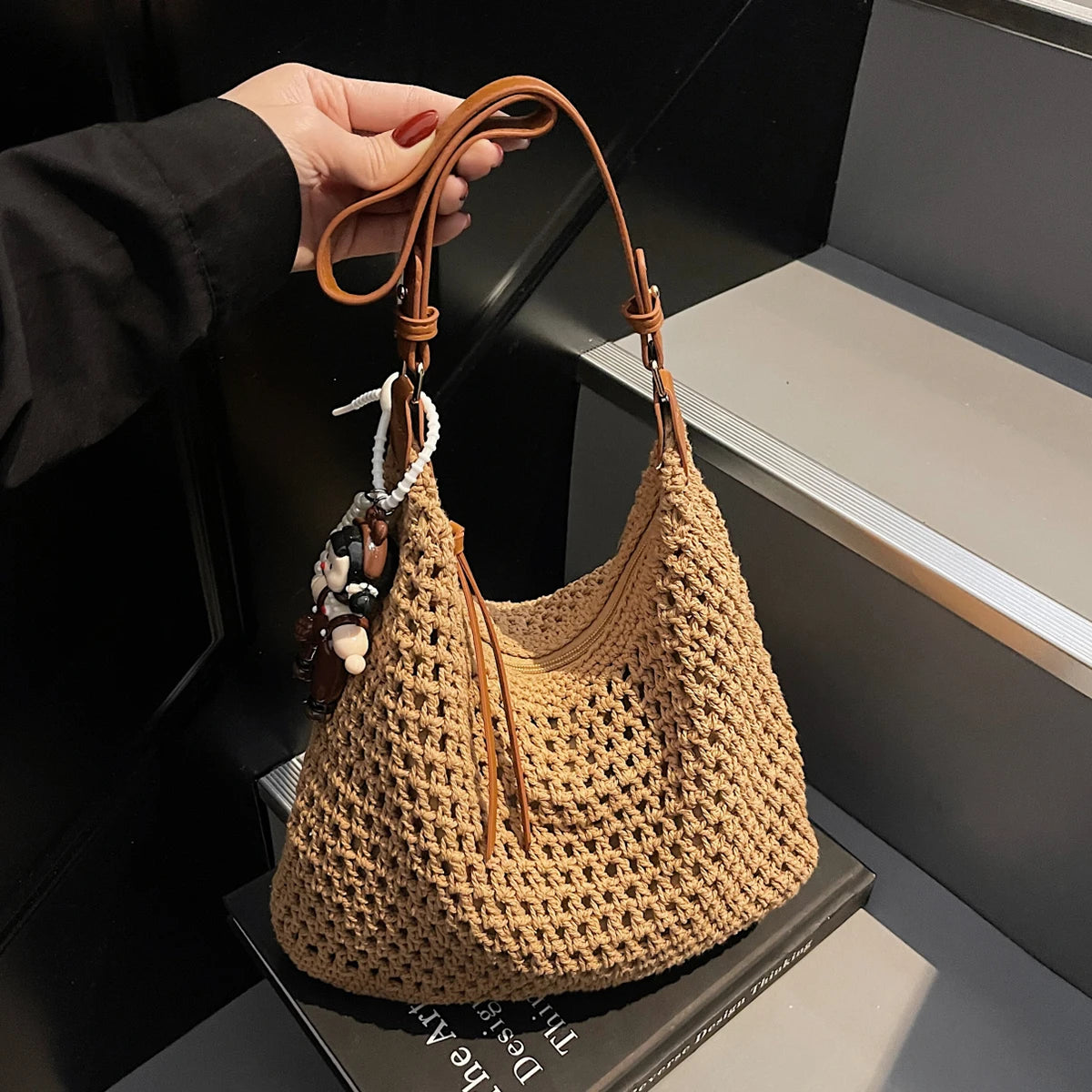 Travel Bag Hand-Woven Large-Capacity Straw Bag Women's 2025 New Beach Shoulder Bag Summer Tote Bag Seaside Play Travel Work Clothing to Work to School