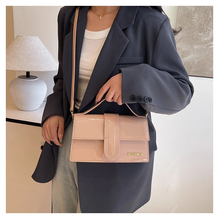 Luxury High-End Designer Paris Fashion Bag For Women Featuring Elegant Leather Crossbody Strap