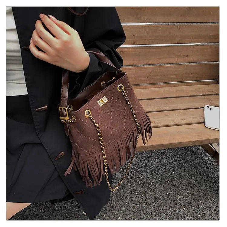 High-End Women's Shoulder Bag Made Of Premium Leather With Trendy Design And Paris Vintage Style