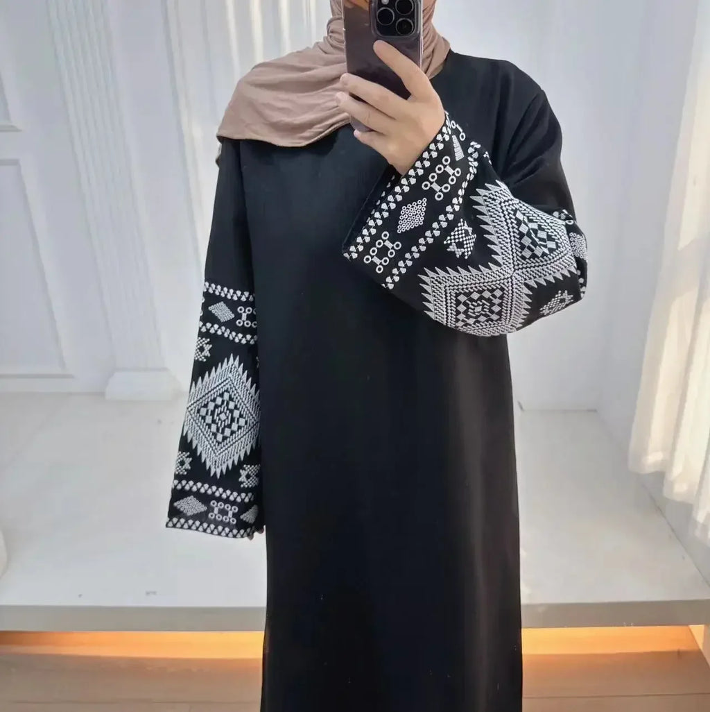 Embroidery Cuff Closed Muslim Abaya Dress for Women Dubai Turkey Islmaic Clothes Eid Ramadan Abayas Adult Black Long Robe Female