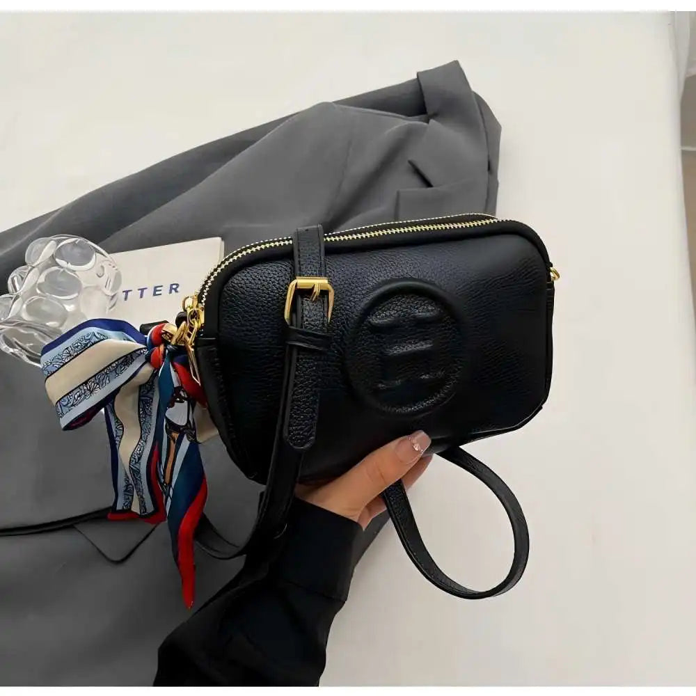 Bucket bag designer luxurious high appearance camera bag new zipper shoulder crossbody bag fashionable and versatile travel bag
