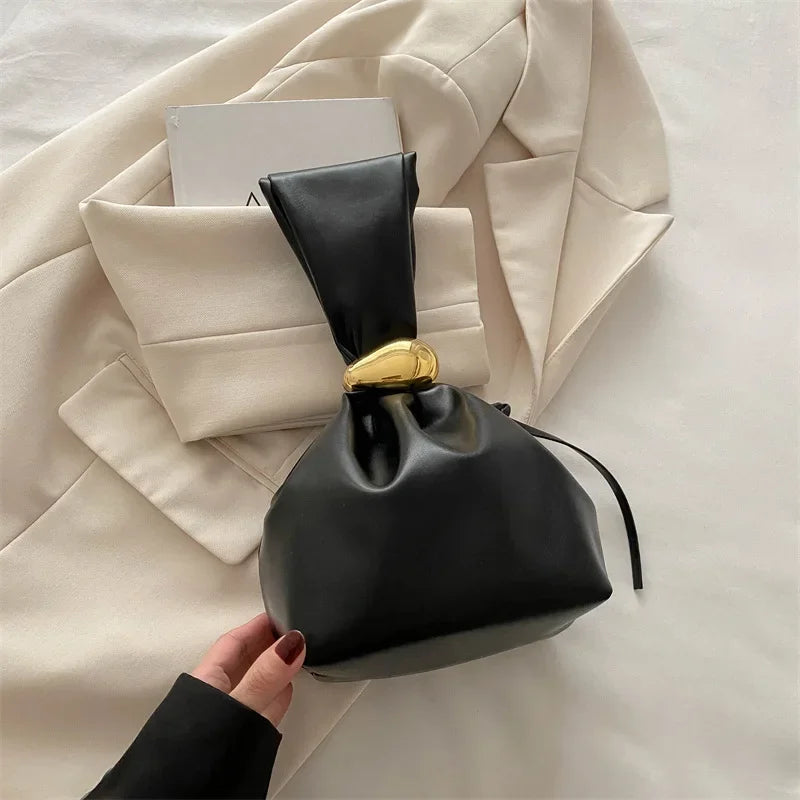 Soft Leather Clutch Bag for Travel Luxury Designer Women Pleated Mini Bucket Pouch Temperament Side Zipper Party Evening Bags