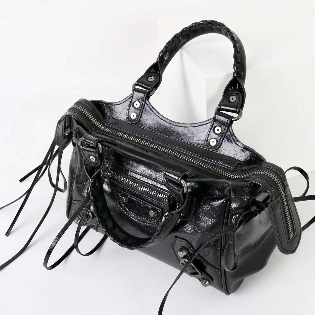 Postman's Bag Single-Shoulder Crossbody Commuter Leather Women's Chain Soft Square Bag Large Capacity Versatile Everyday